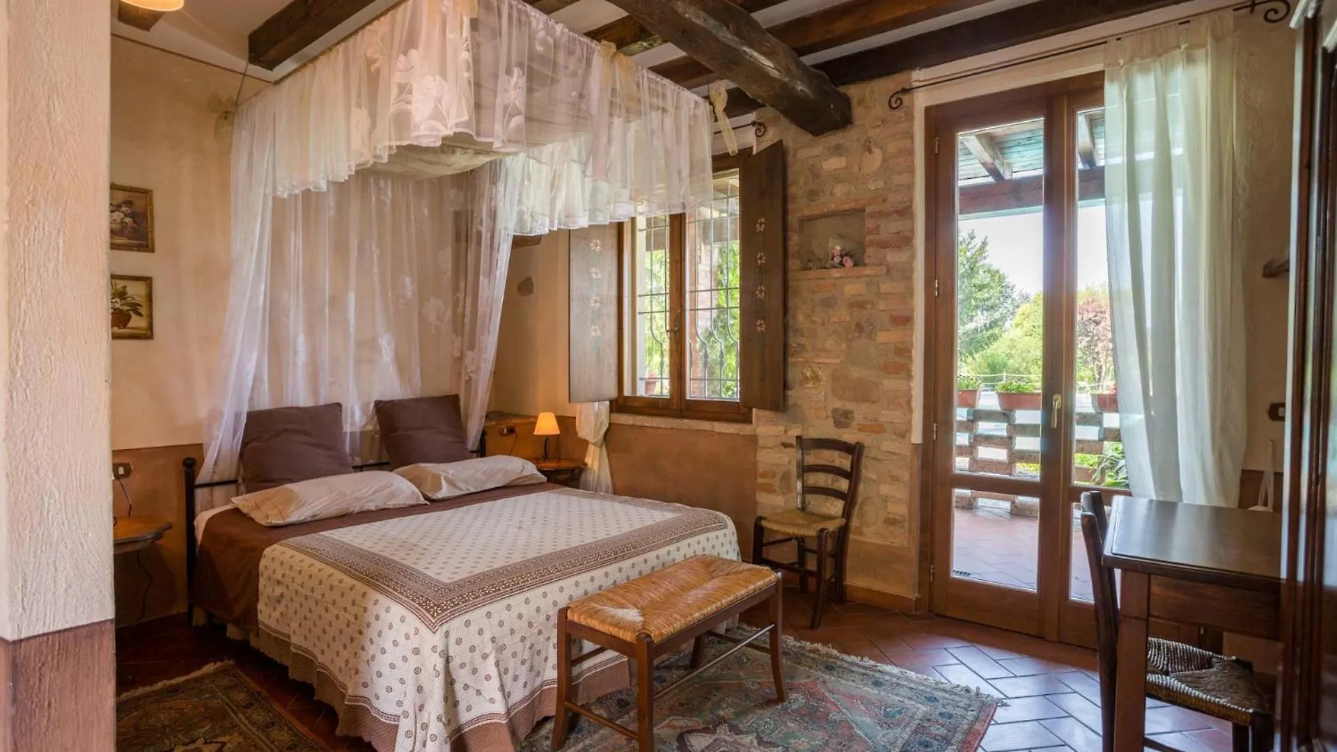 Bauernhof Agriturismo Ai Vigneti Ponti sul Mincio Italien
